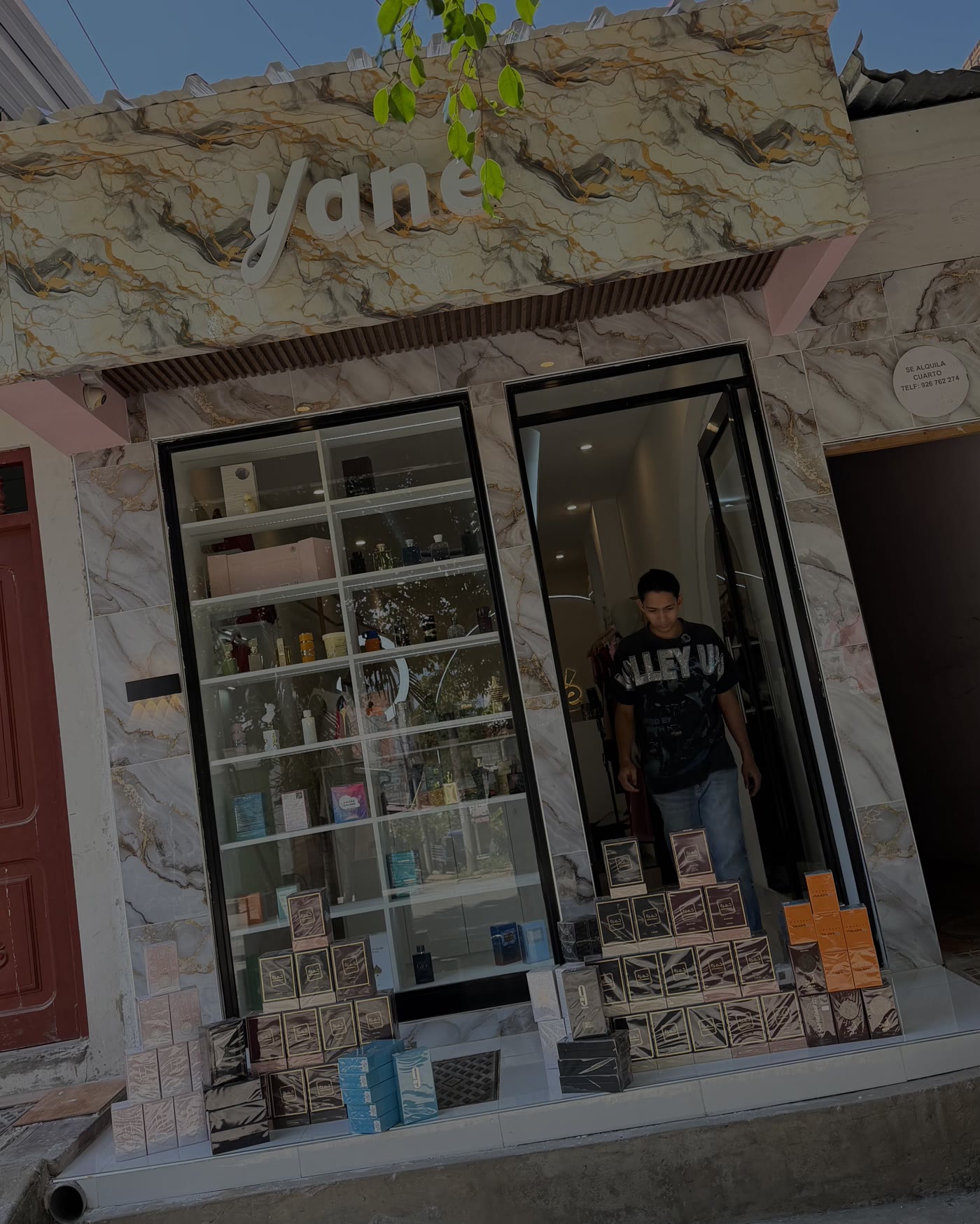 Fachada de Yané Perfumería en Tarapoto